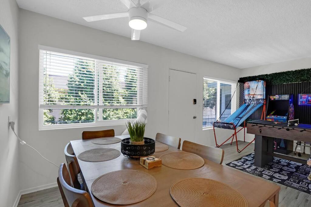 6Th Haven, Arcade, King Bed, Games, 1 Mile To Beaches Long Beach Exterior foto