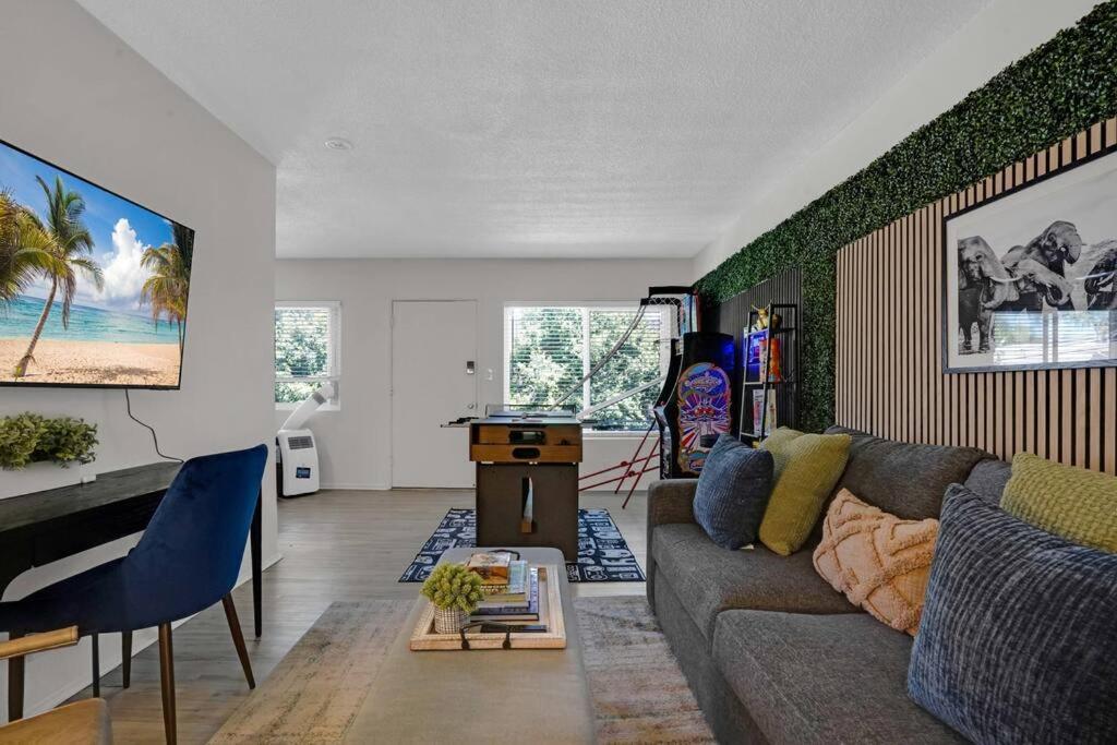 6Th Haven, Arcade, King Bed, Games, 1 Mile To Beaches Long Beach Exterior foto